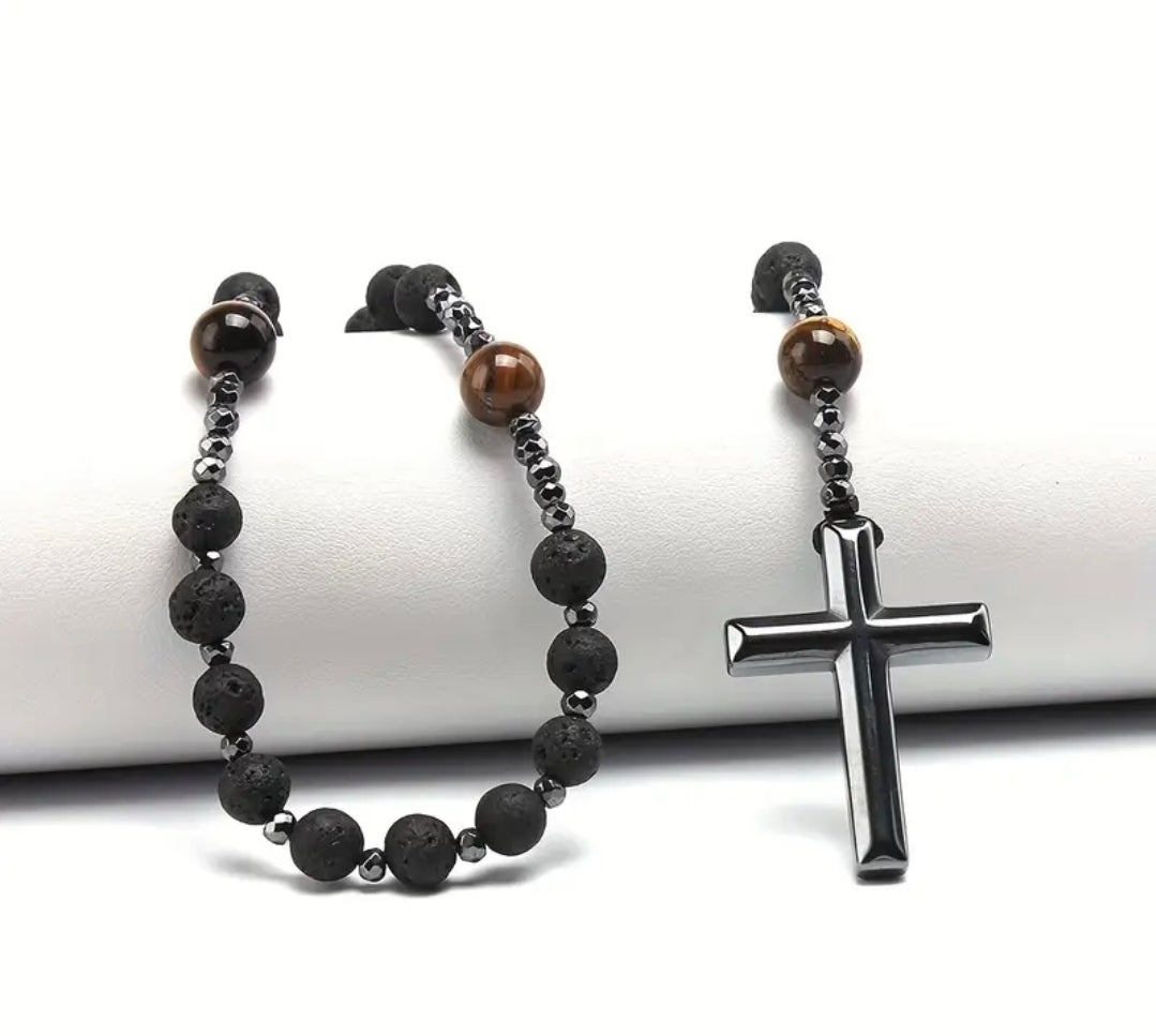 Collier ( croix catholique )