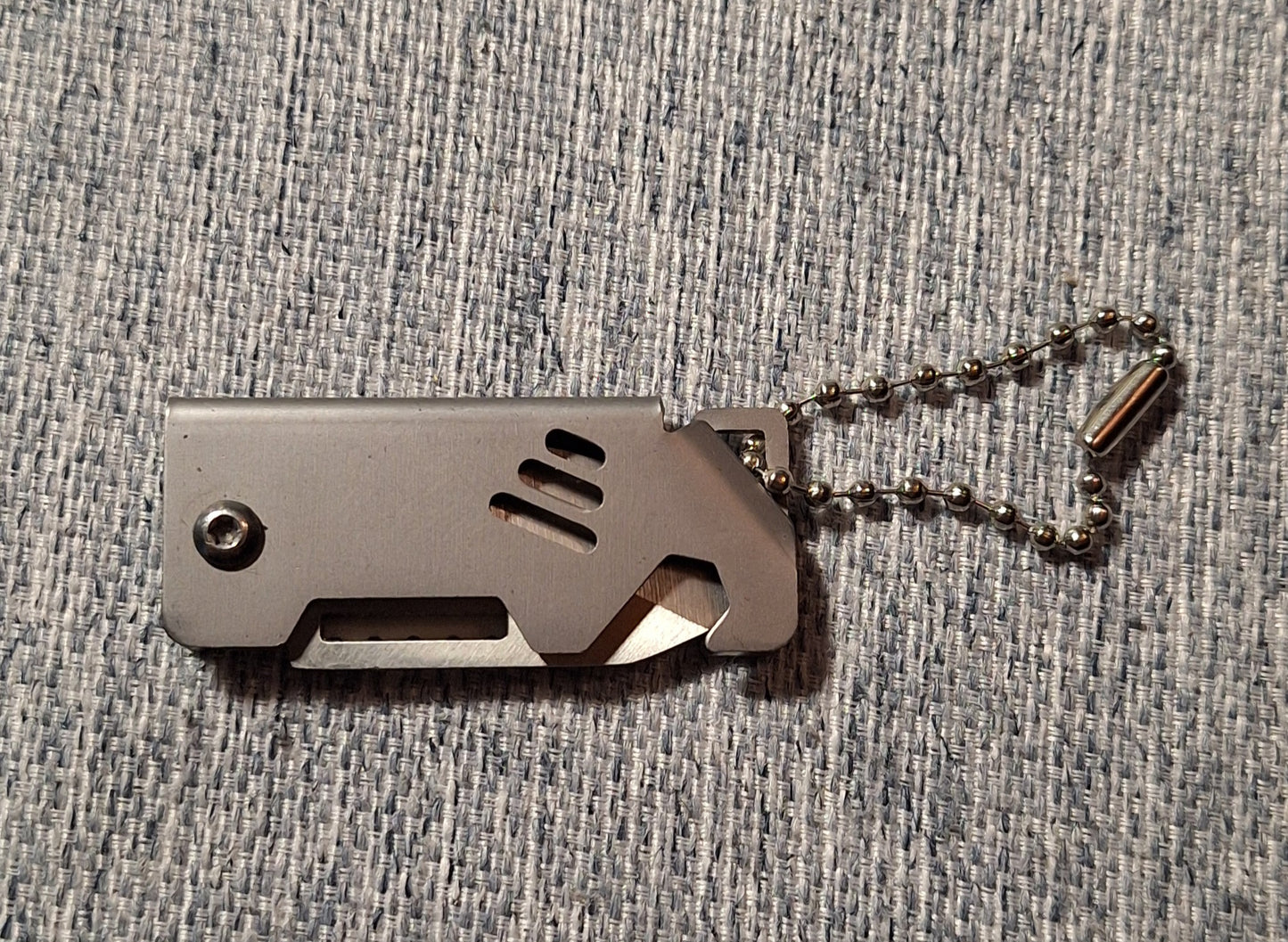 Porte-clef ( couteau )