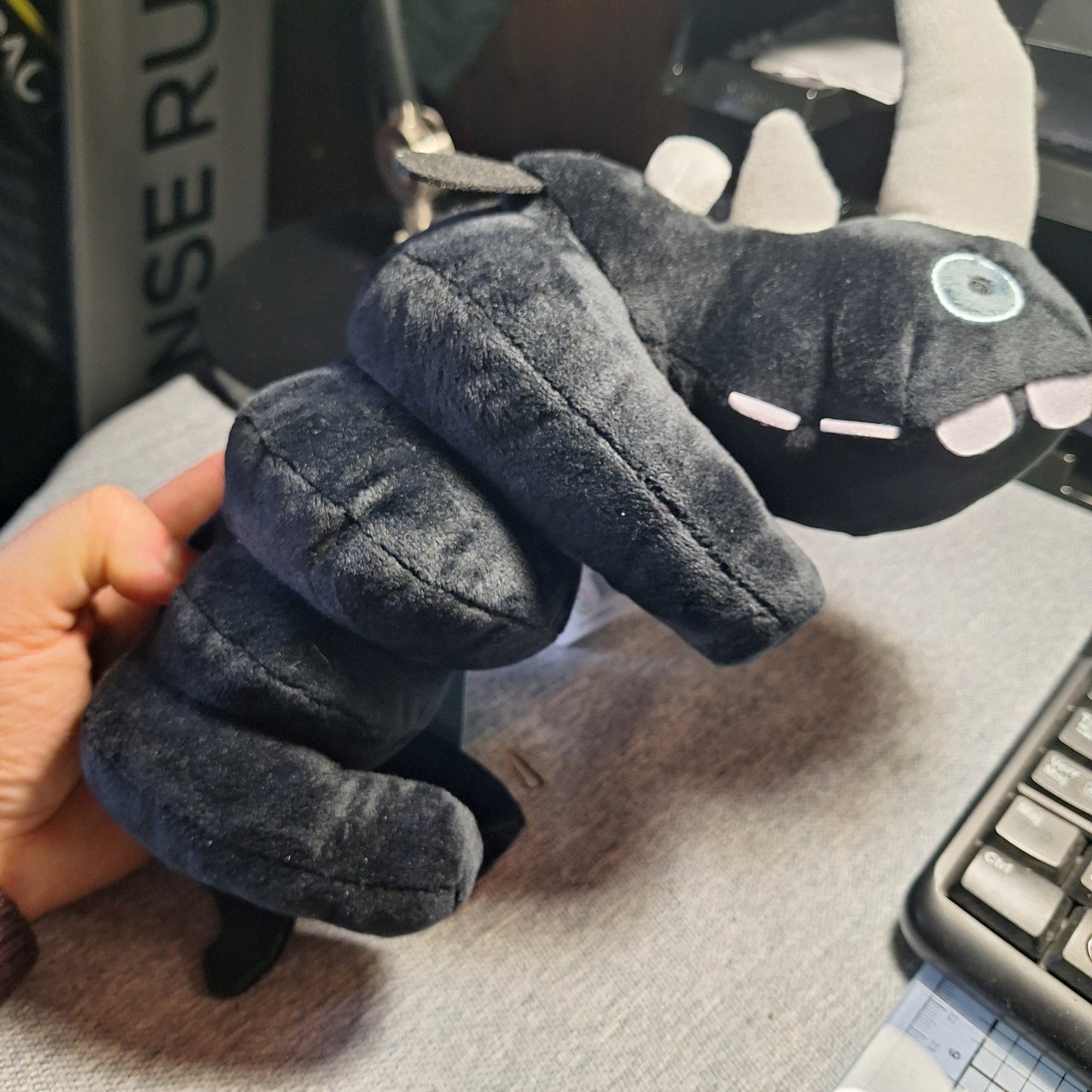 Peluche ( Monstres rigolos )