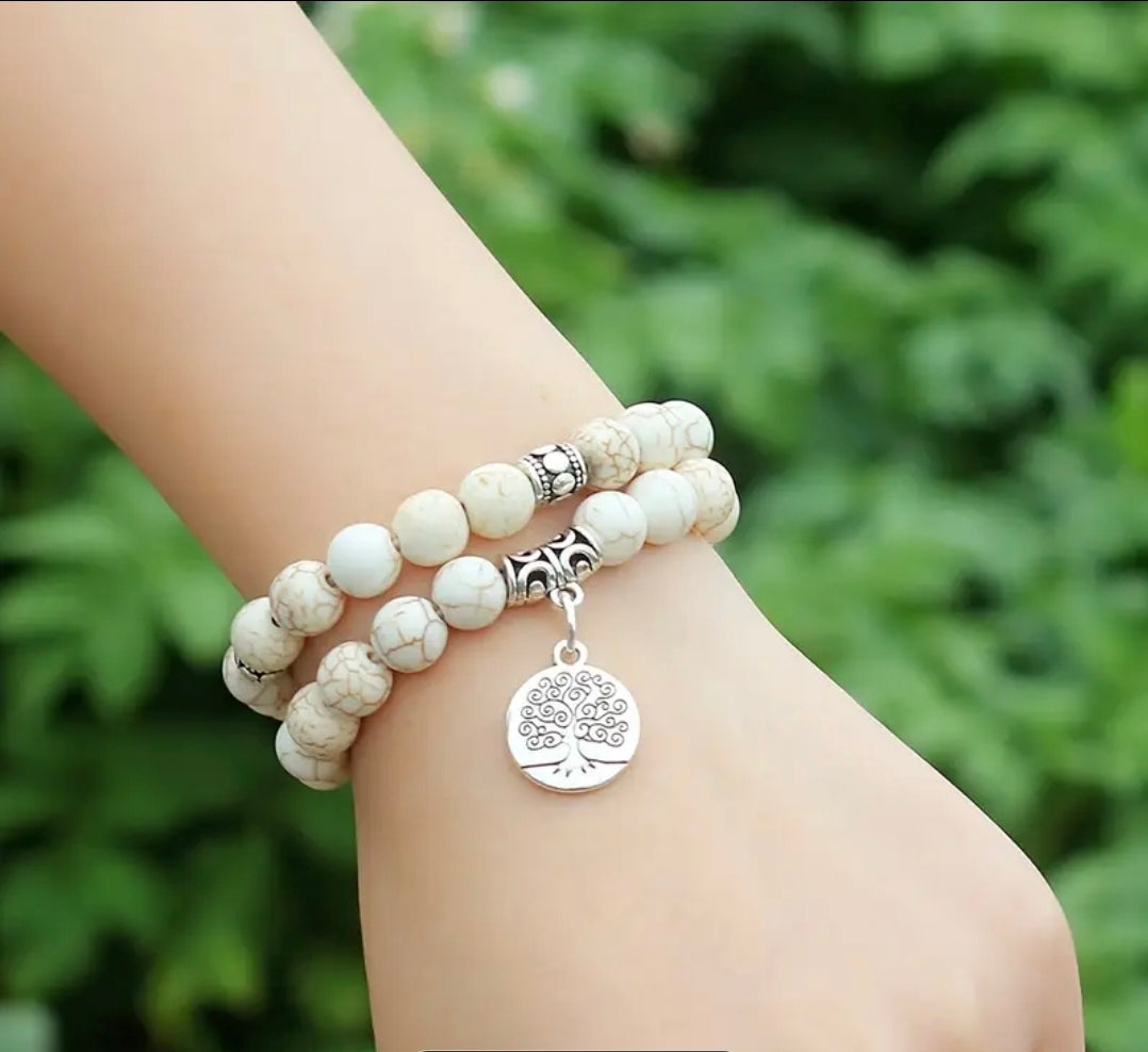Bracelet en pierre naturelle ( Howlite Blanche )