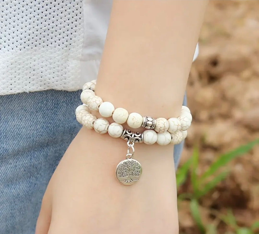 Bracelet en pierre naturelle ( Howlite Blanche )
